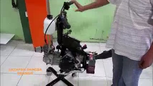 4 Tak 125cc Hitam